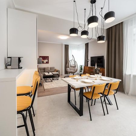 Bright & Sunny Stylish Apt With 2Bdr And 2Bth Sofia Bagian luar foto