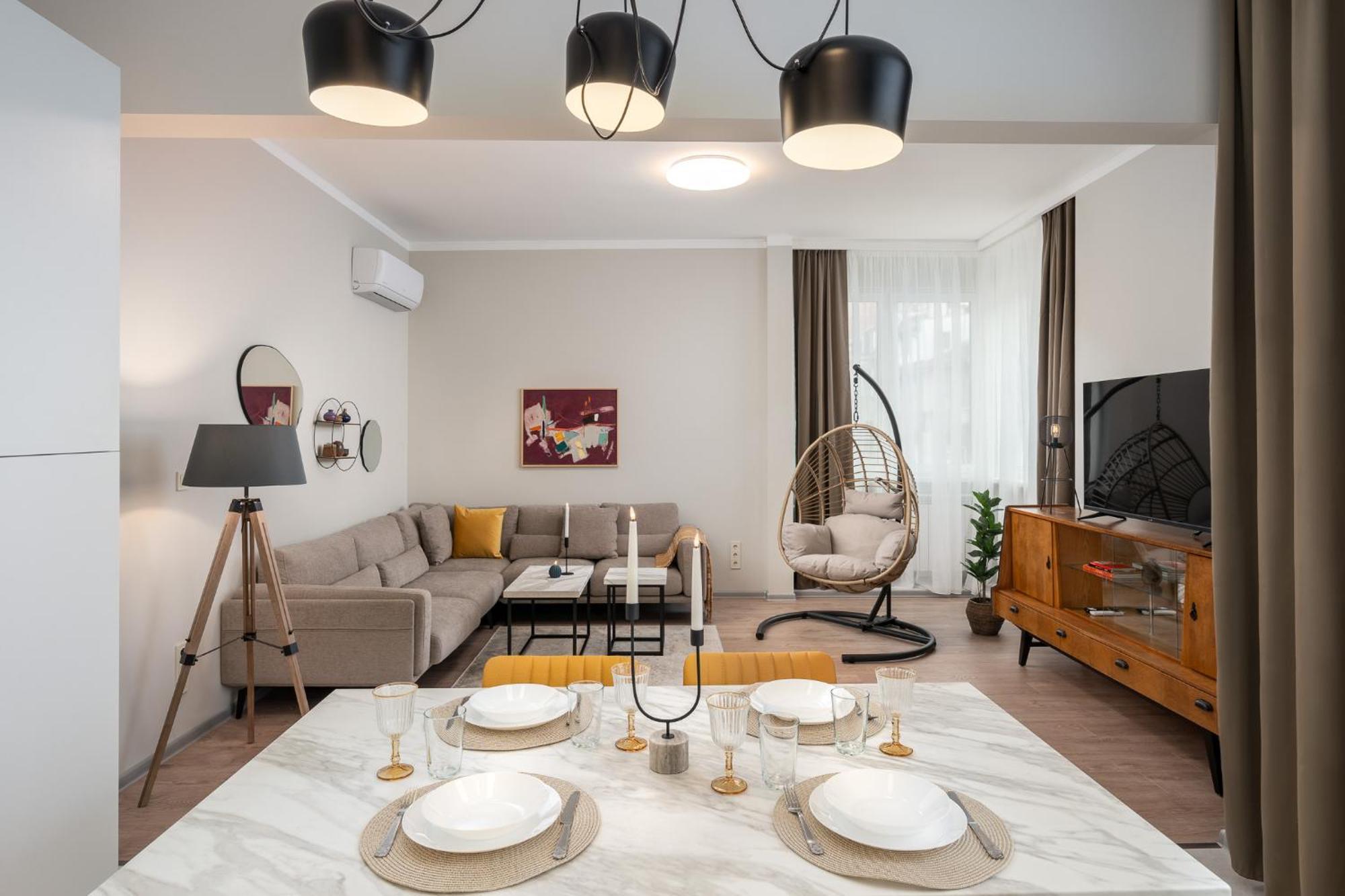 Bright & Sunny Stylish Apt With 2Bdr And 2Bth Sofia Bagian luar foto