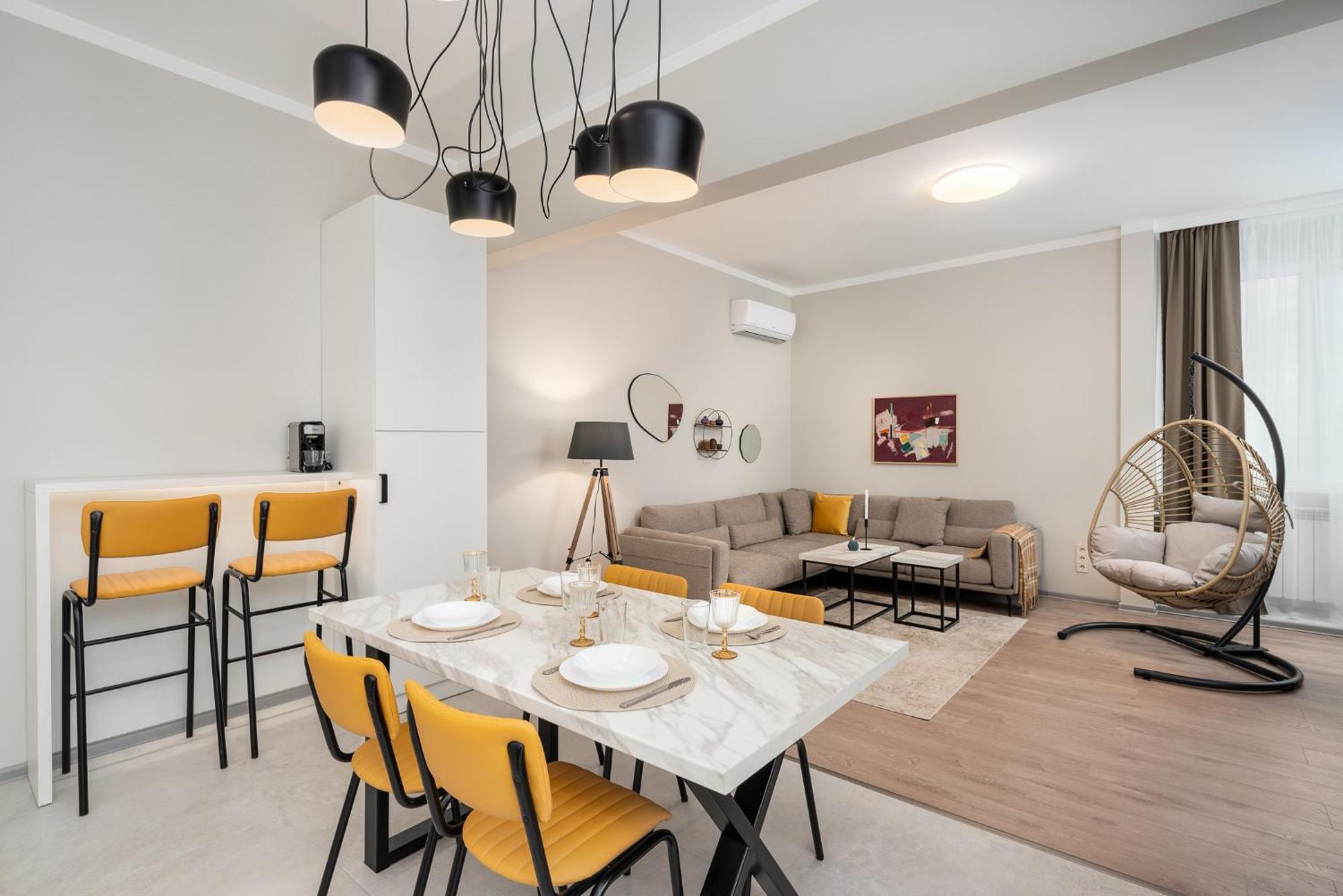 Bright & Sunny Stylish Apt With 2Bdr And 2Bth Sofia Bagian luar foto