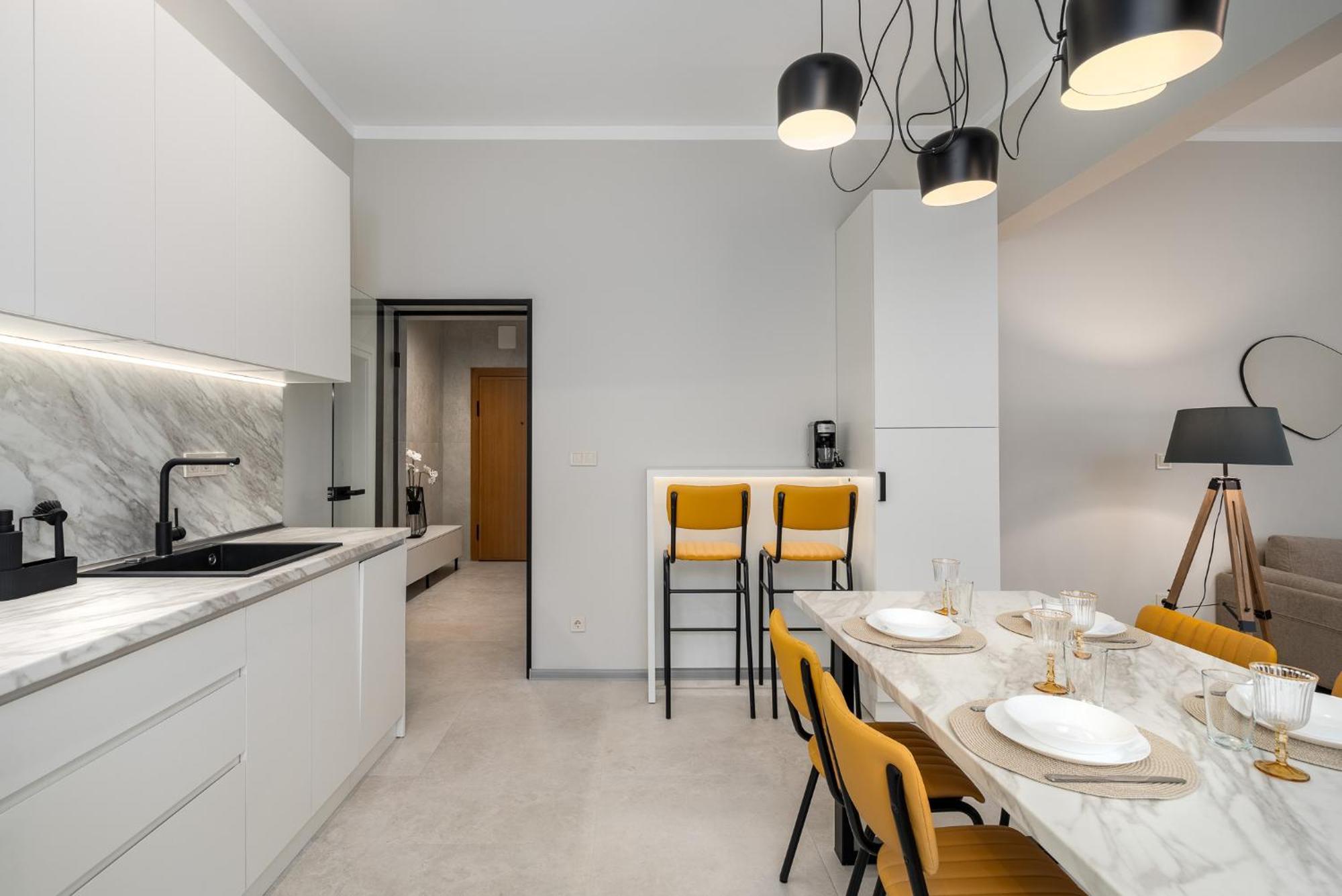 Bright & Sunny Stylish Apt With 2Bdr And 2Bth Sofia Bagian luar foto